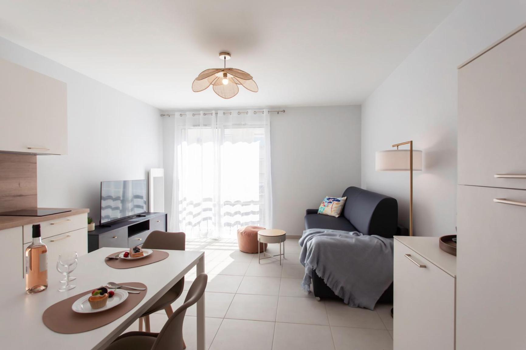 A5 - Modern 5 Min To Sea - Pool & Garage