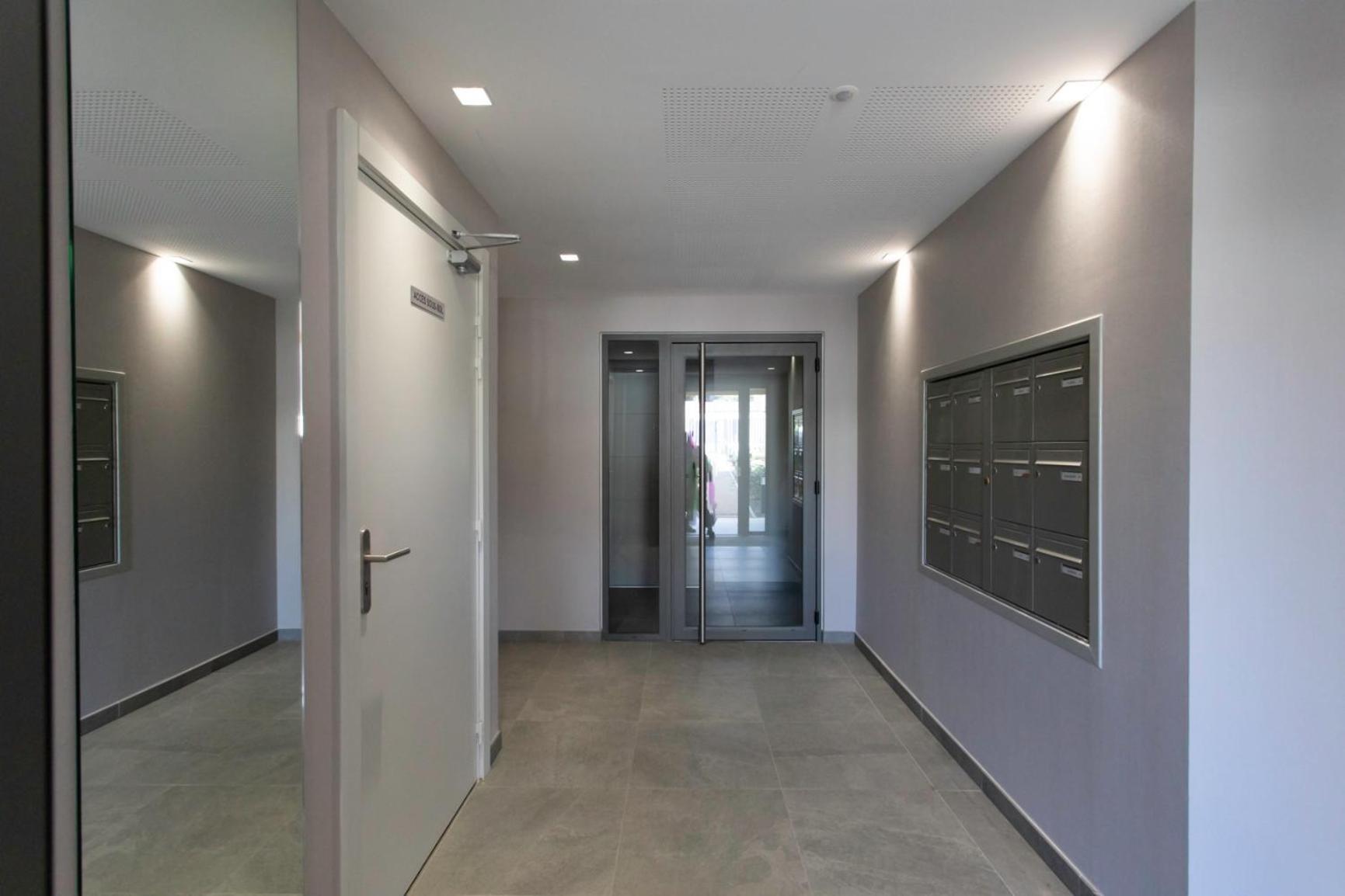 Appartement A5 - Modern 5 Min To Sea - Pool & Garage *