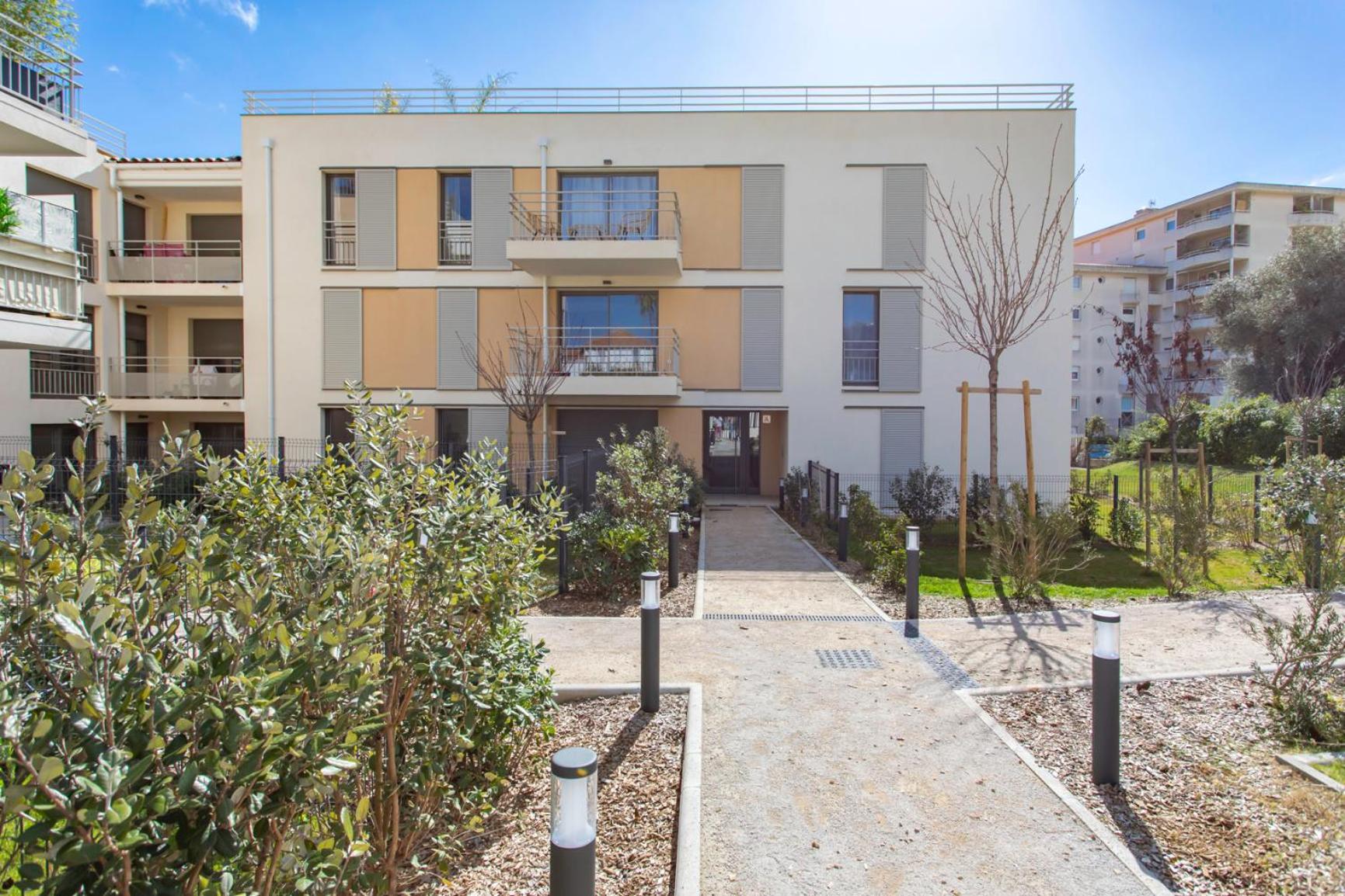 Appartement A5 - Modern 5 Min To Sea - Pool & Garage